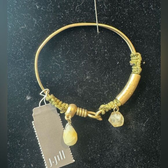 NWT J.Jill Gold Tone Bracelet Retail $34 - Picture 1 of 3